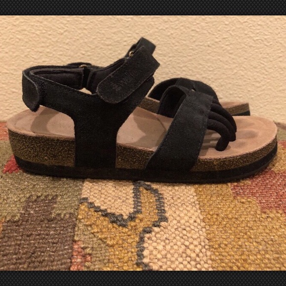 SOLD—WELLROX Terra Dune Toe-Separator Wellness - Picture 2 of 8